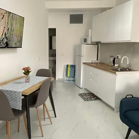 Vintage Apartment Shengjin