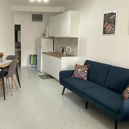 Vintage Apartment